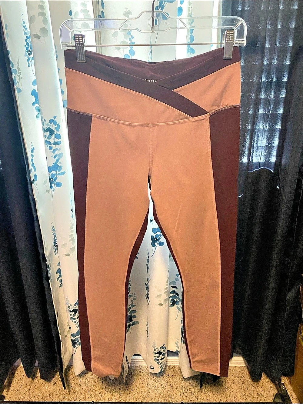 Athleta Chroma 7/8 Tight in Powervita Color Block Leggings Medium